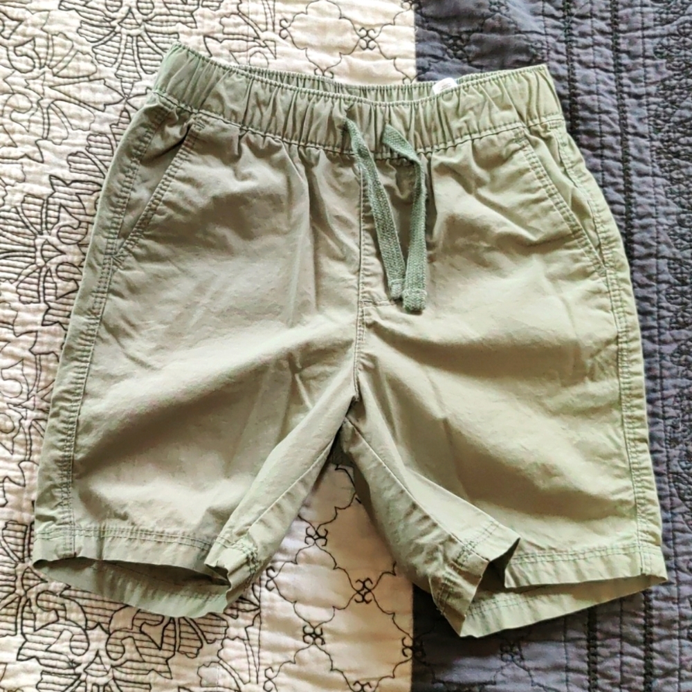 3T boys Old Navy shorts